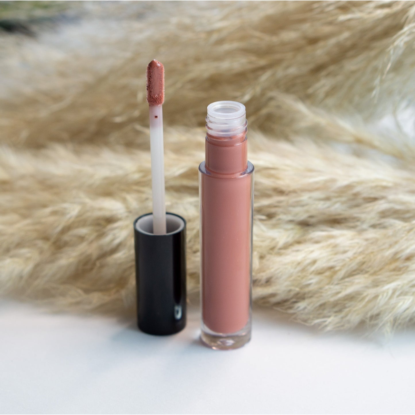 Lip Gloss - Warm Rose - Lordess Beauty